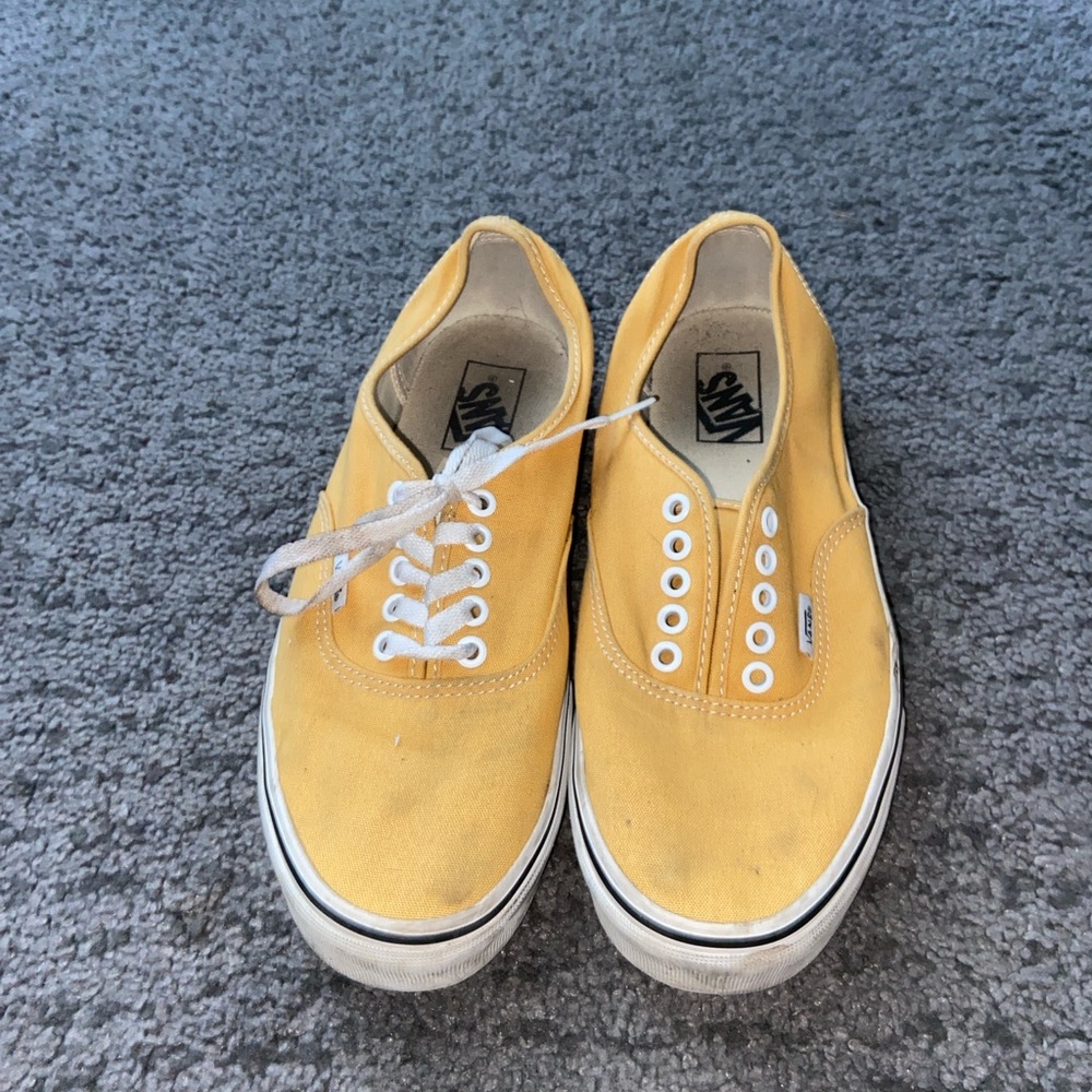 Men’s yellow classic style vans